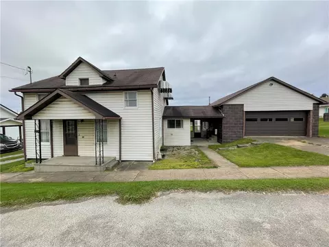 122 N Main St, Elderton, PA 15736 photo 2