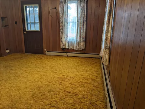 122 N Main St, Elderton, PA 15736 photo 5