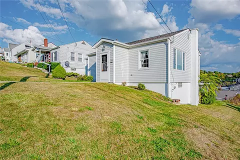 1035 Mace St, Greensburg, PA 15601