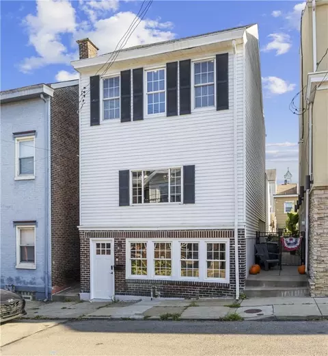 331 44th St, Pittsburgh, PA 15201