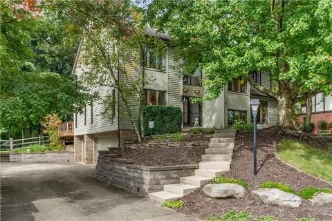 10129 Deer View Pt, Wexford, PA 15090