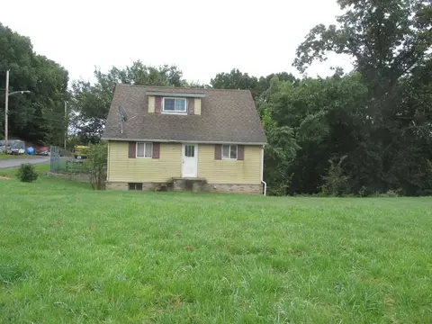 1516 Shaffer St, Aliquippa, PA 15001