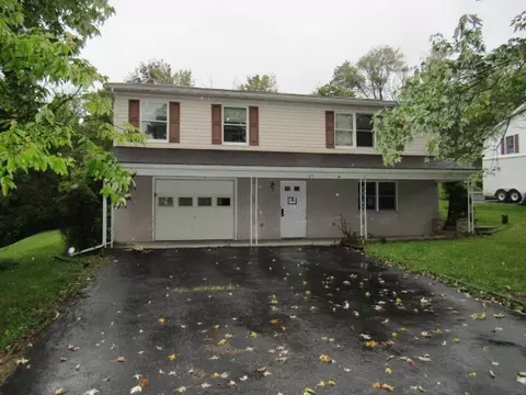 315 Aggie St, Hollidaysburg, PA 16648