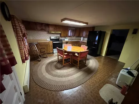 Dining - 5874 Madison Ave, Export, PA 15632 photo 1 of 1