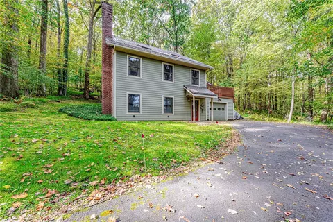 508 Forest Rd, Acme, PA 15610