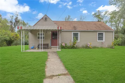 297 Willowbrook Dr, Industry, PA 15052