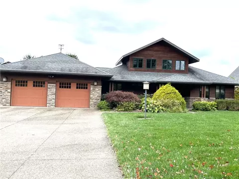 164 Dandyview Dr, New Kensington, PA 15068