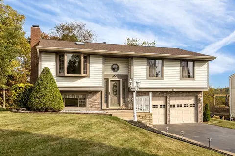 208 Scottsdale Dr, Coraopolis, PA 15108