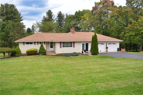 147 Rustic Park Rd, Ellwood City, PA 16117