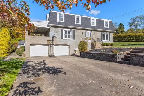 3590 Foxwood Ct, Murrysville, PA 15668