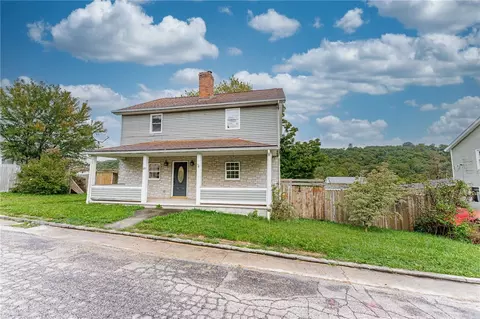 216 Main St, Dunbar, PA 15431