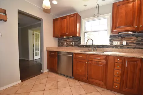 708 Old Clairton Rd, Clairton, PA 15025 photo 10