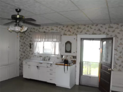 209 Lauffer Mine Rd, Export, PA 15632 photo 7