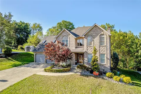910 Rockland Dr, Pittsburgh, PA 15239
