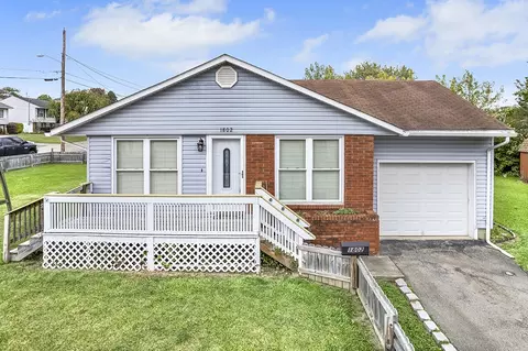 1802 W Park Rd, Scottdale, PA 15683
