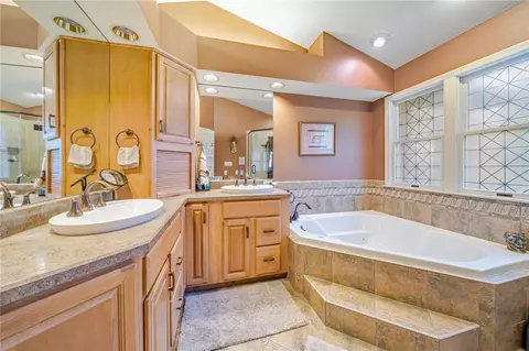 5602 Fox Chase Dr, Export, PA 15632 photo 36