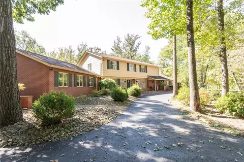 146 Mulberry St, Hopwood, PA 15445