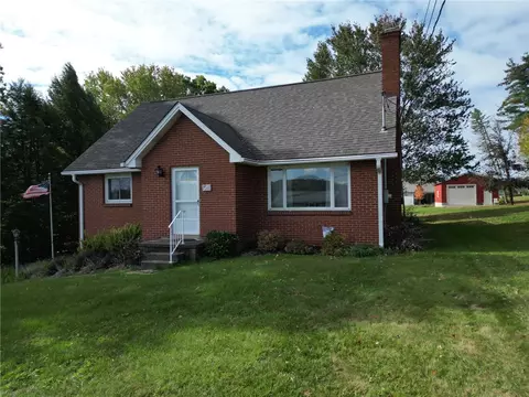 110 Gregg Dr, Harmony, PA 16037