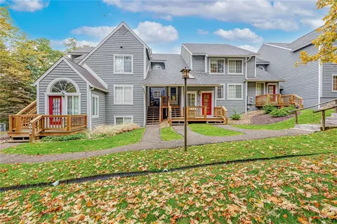 2107 S Ridge Ter, Hidden Valley, PA 15502