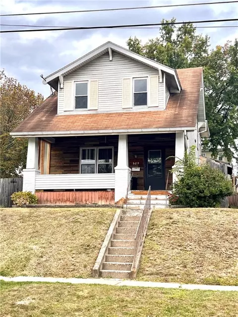 529 Elwyn Ave, Springdale, PA 15144