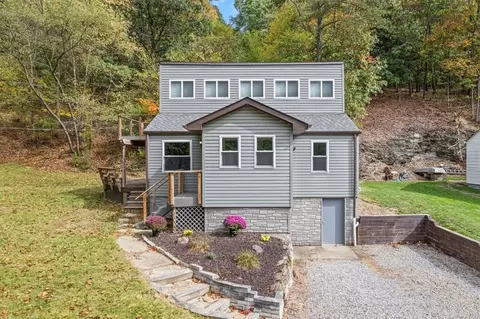 1870 Hillsdale Ave, Ambridge, PA 15003