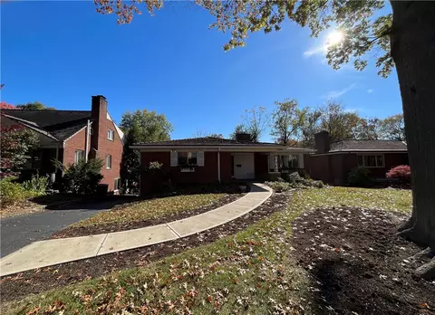 351 Newburn Dr, Pittsburgh, PA 15216