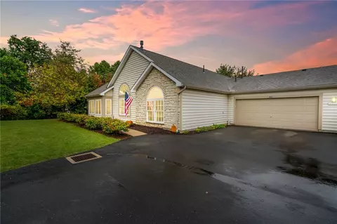 1730 Heather Heights Dr, Crescent, PA 15046