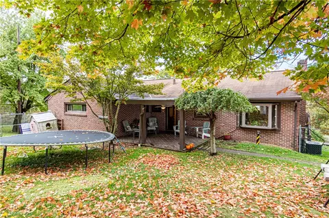 1951 7th St, New Kensington, PA 15068