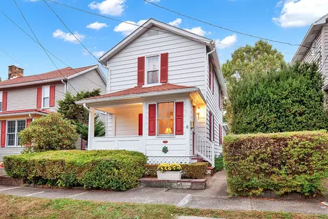 310 E Loyalhanna St, Ligonier, PA 15658