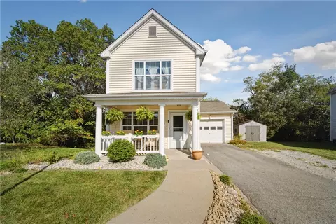 924 Etna Cir, Mckees Rocks, PA 15136