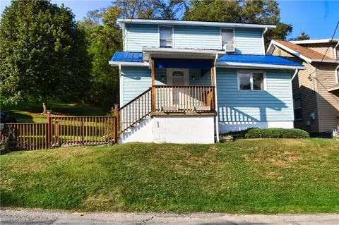 516 Ellwood Ave, Ellwood City, PA 16117