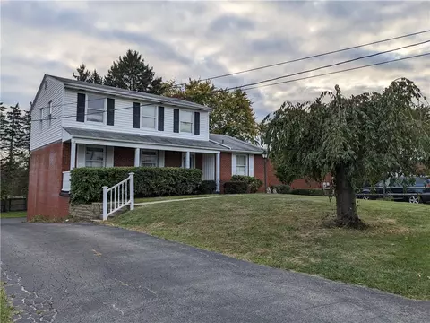 32 Mohawk Dr, Greensburg, PA 15601