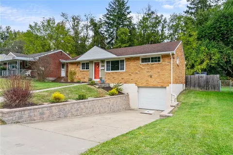 5211 Colewood Dr, Pittsburgh, PA 15236