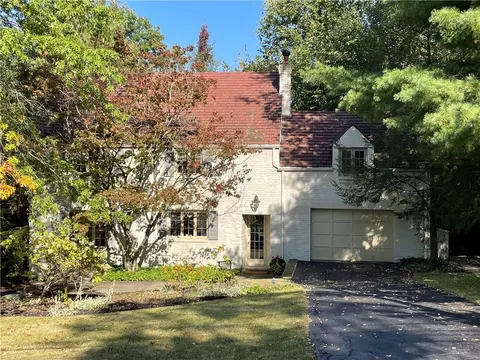 6 Parkridge Ln, Pittsburgh, PA 15228