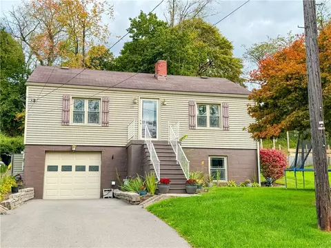65 Allegheny Ave, Valencia, PA 16059