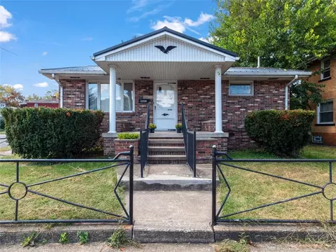 1603 5th Ave, Beaver Falls, PA 15010
