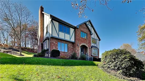 2500 Lindenwood Dr, Wexford, PA 15090