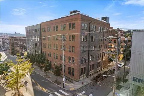 2419 Smallman St #406, Pittsburgh, PA 15222