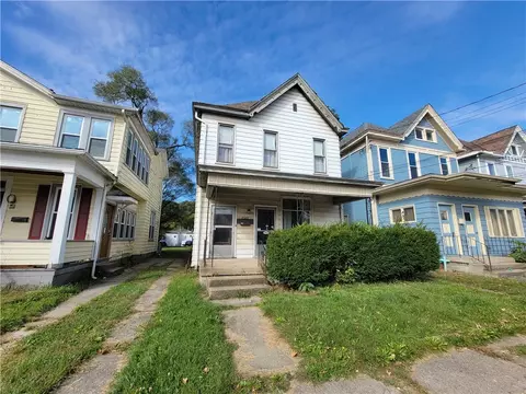1323 8th Ave, Beaver Falls, PA 15010