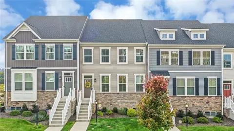178 Moyer Hill Dr, Cranberry Township, PA 16066