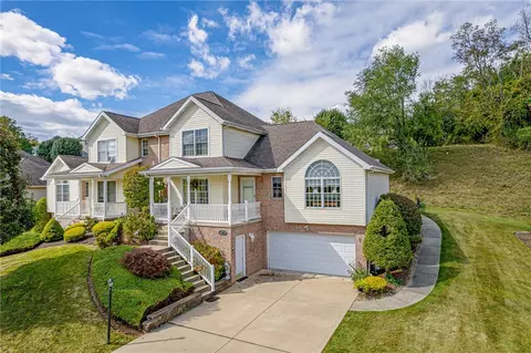 128 Rifgon Dr, Canonsburg, PA 15317