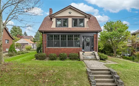 36 Oakwood Sq, Shaler, PA 15209