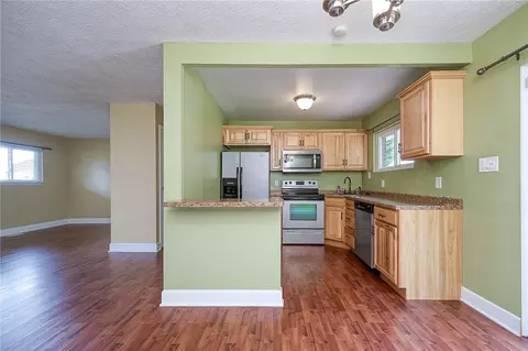 106 Longview Dr, Irwin, PA 15642 photo 11
