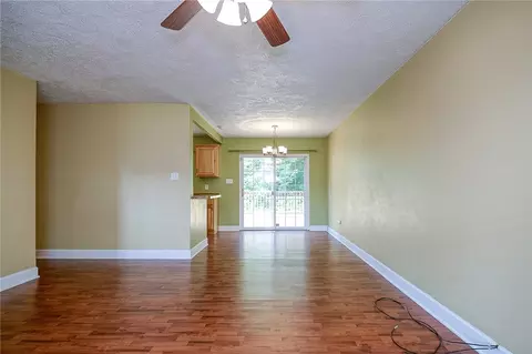 106 Longview Dr, Irwin, PA 15642 photo 6
