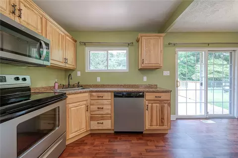 106 Longview Dr, Irwin, PA 15642 photo 9