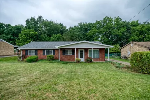 106 Longview Dr, Irwin, PA 15642