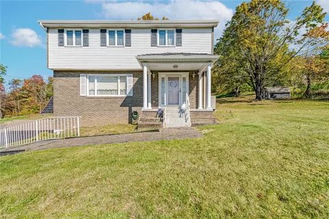 247 High St, Irwin, PA 15642