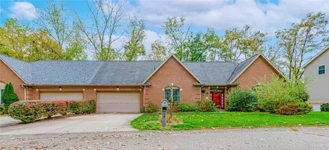 110 Lucca Ln, Oakmont, PA 15139
