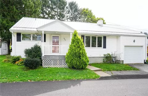 690 Diamond Ave, Indiana, PA 15701