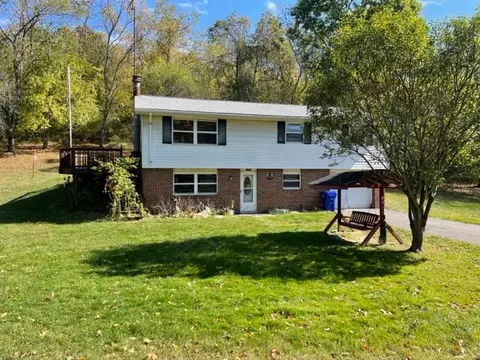 1761 North Rd, Mcdonald, PA 15057